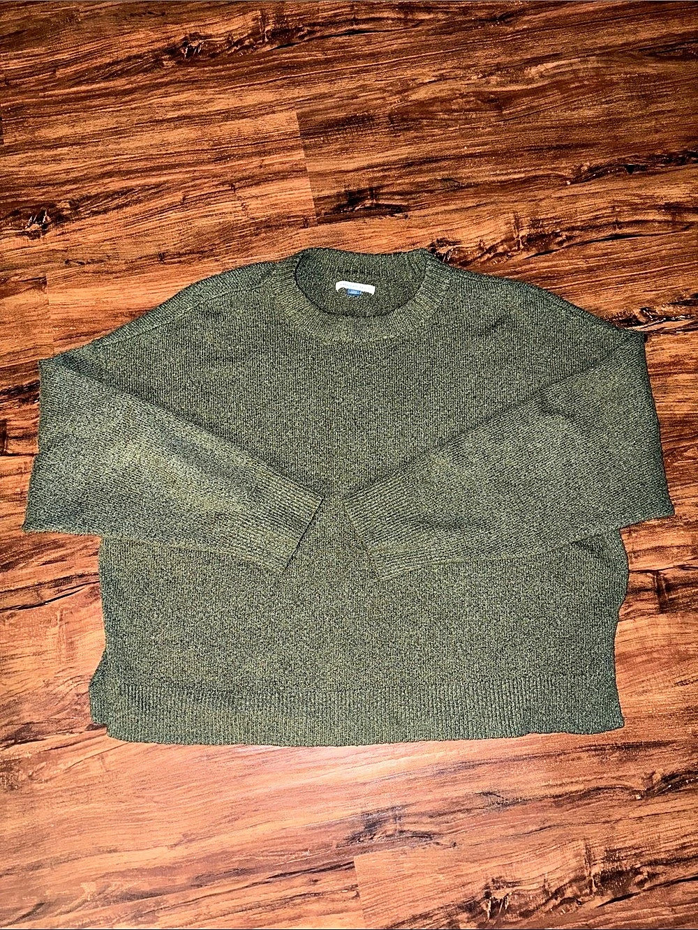 American Eagle Crew Neck Sweater in Green Size Medium